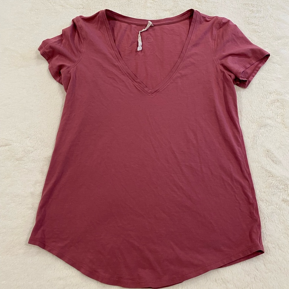 Lululemon t-shirt
